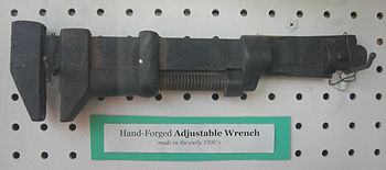 4407_monkey_wrench.jpg