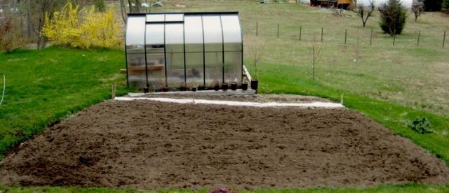 4407_small_garden_tilled.jpg