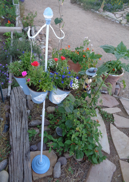 5 10 16 Plant Stand 01 email.JPG