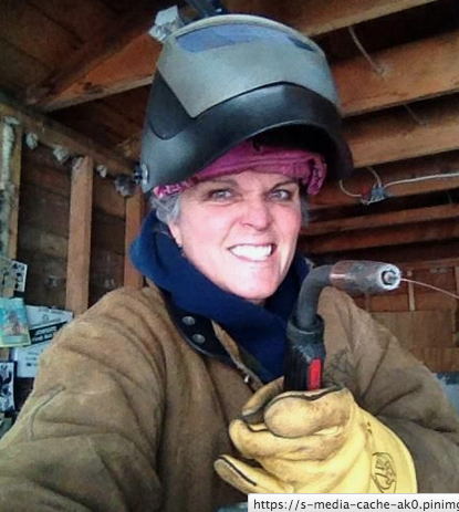 Lady_Welder_fr_Pinterest.jpg