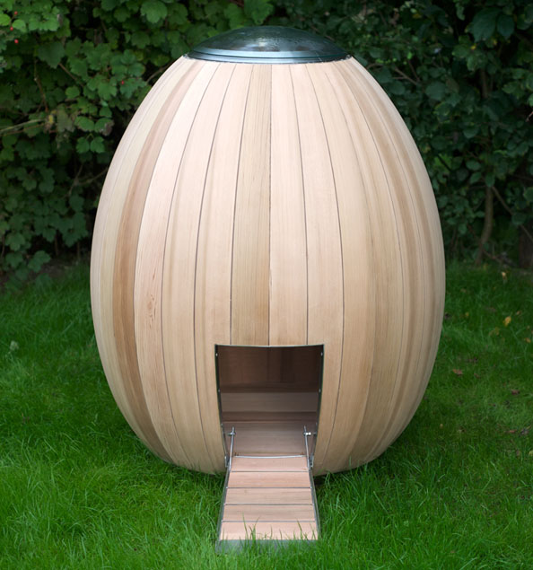 The_Nogg_Modern_Chicken_Coop1.jpg