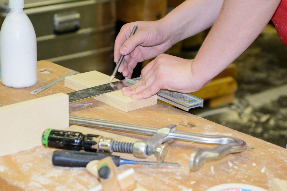 tools-2209756_1280.jpg