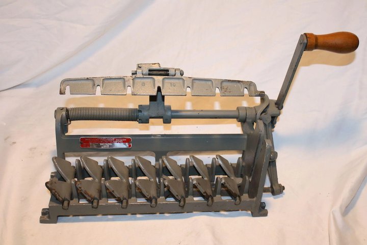 Vintage-Egg-Carton-Press-Diamond-Match-full-0-720-67.jpg