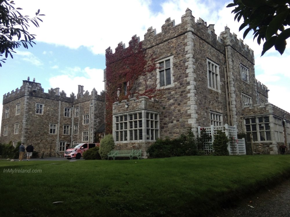 Wford castle front.jpg